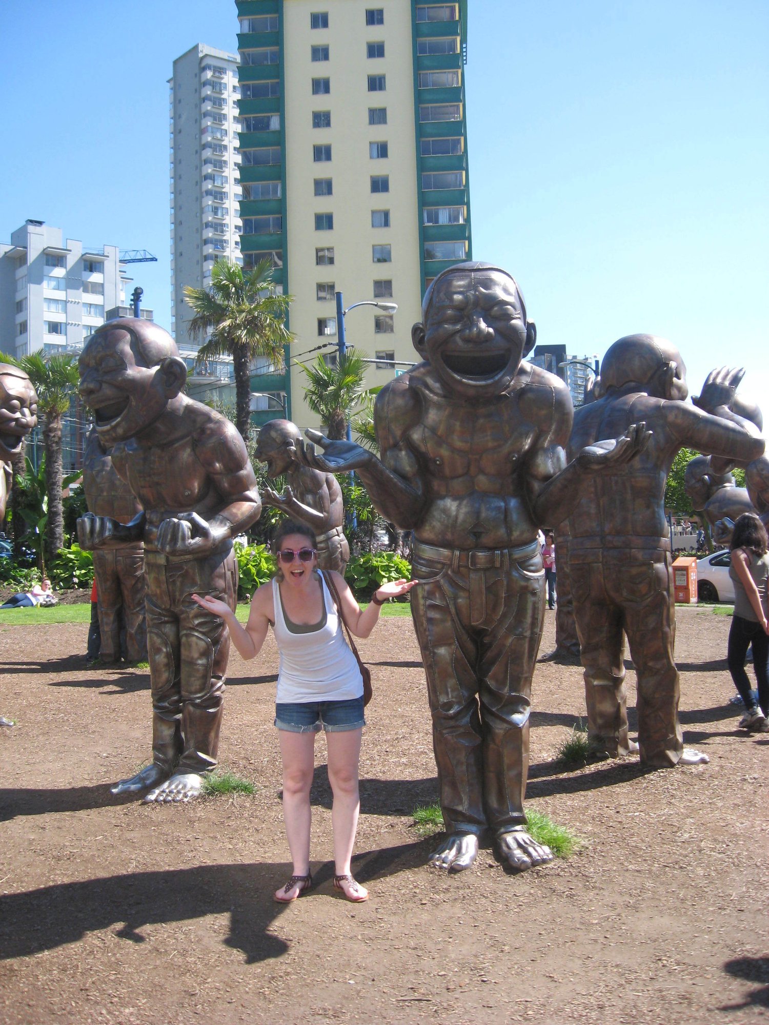 CAN_Vancouver_Youth_Attraction_Amazing Laughter Statues CAN_Vancouver_Youth_Attraction_Amazing Laughter Statues