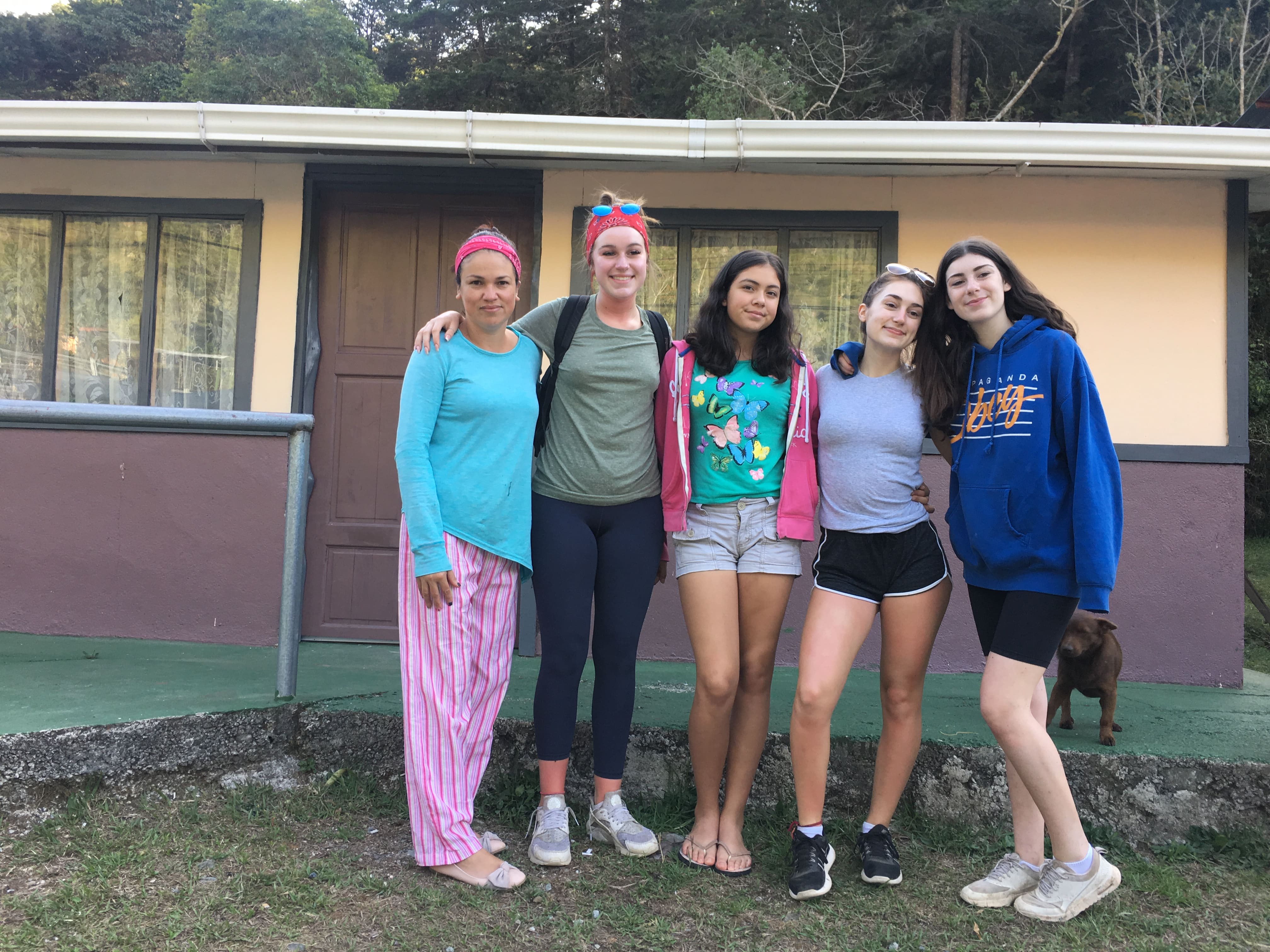 JSED_World_Galápagos_Community Service_Youth-min