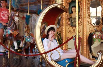 JSED_Student-Trip-Italy-Carousel-in-Venice-min