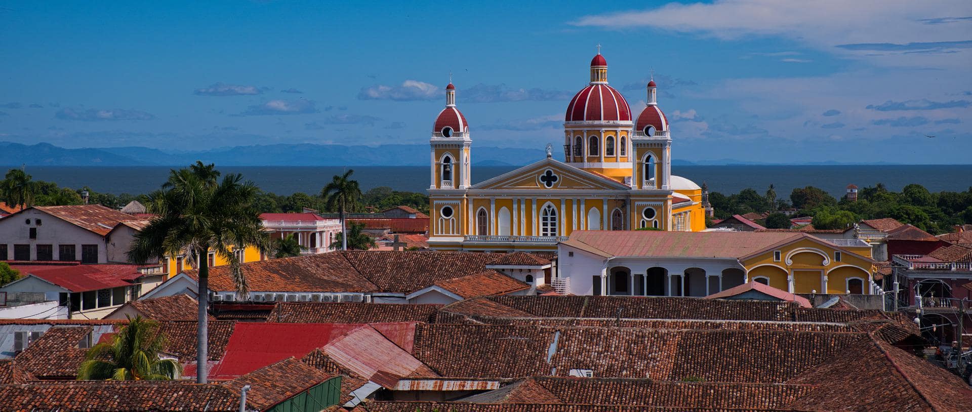 JSED_Latin America Trips for Students_Cathedral_Stock compressed