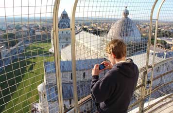 JSED_Student-Trip-Italy-Tower-of-Pisa-min